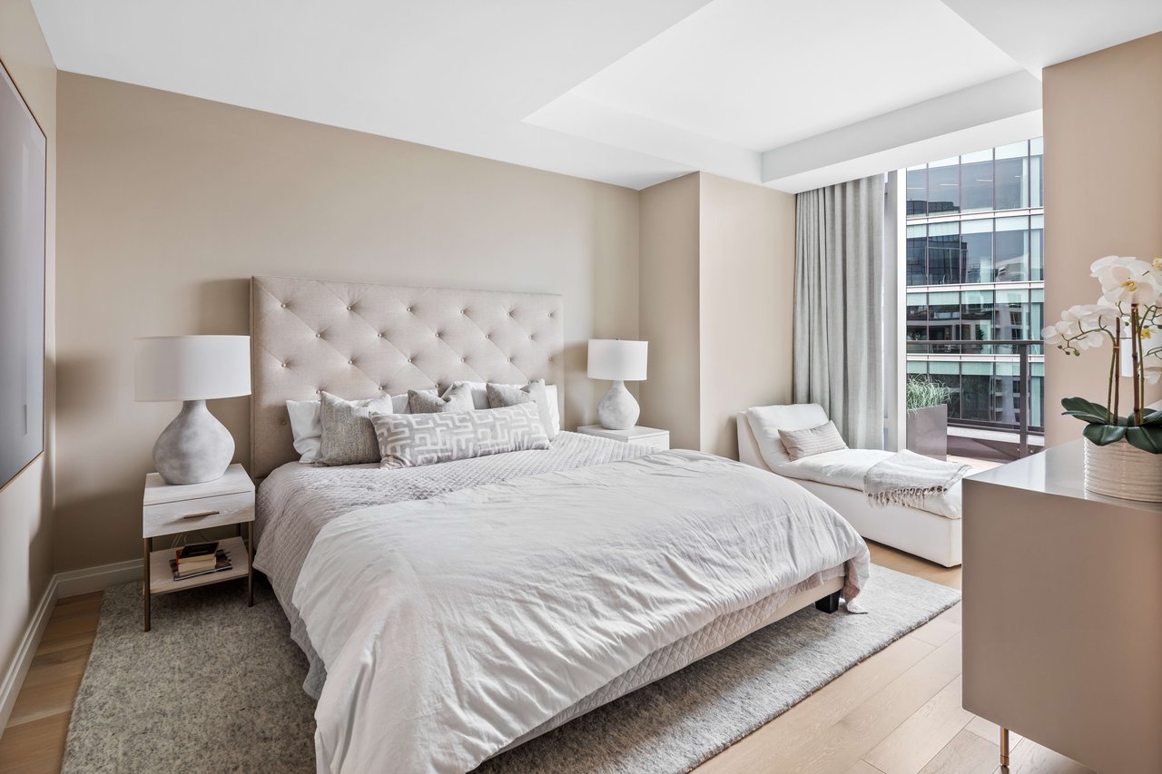 133 Seaport Blvd. Unit: 2102