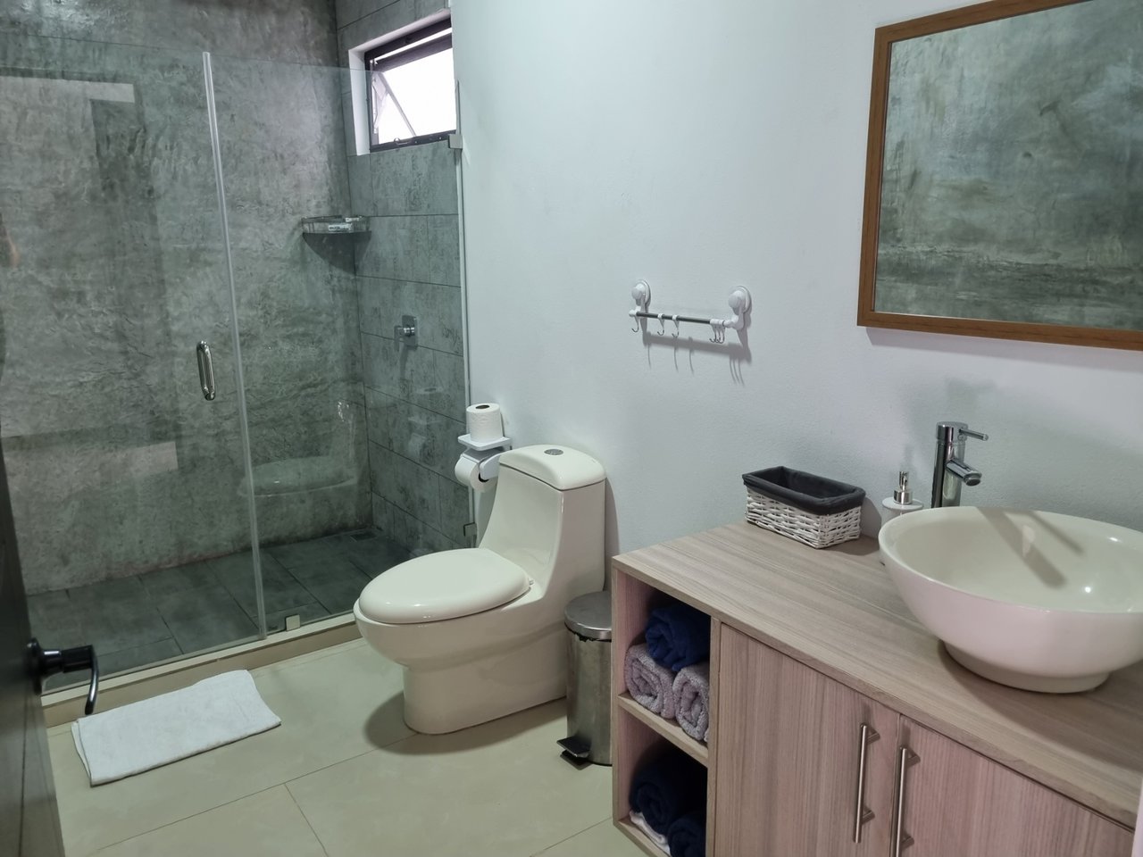 Contemporary Walk to Beach Home, Uvita, Puntarenas