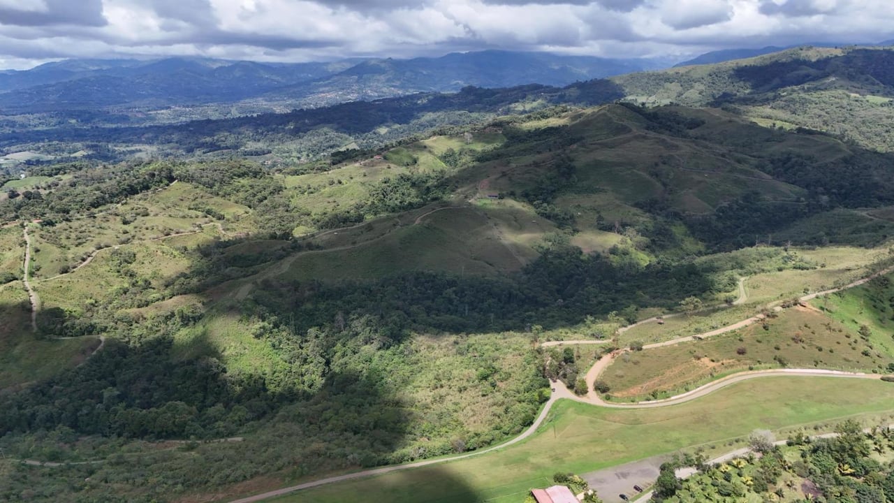 River and Waterfall Ranch, Perez Zeledon, San Jose