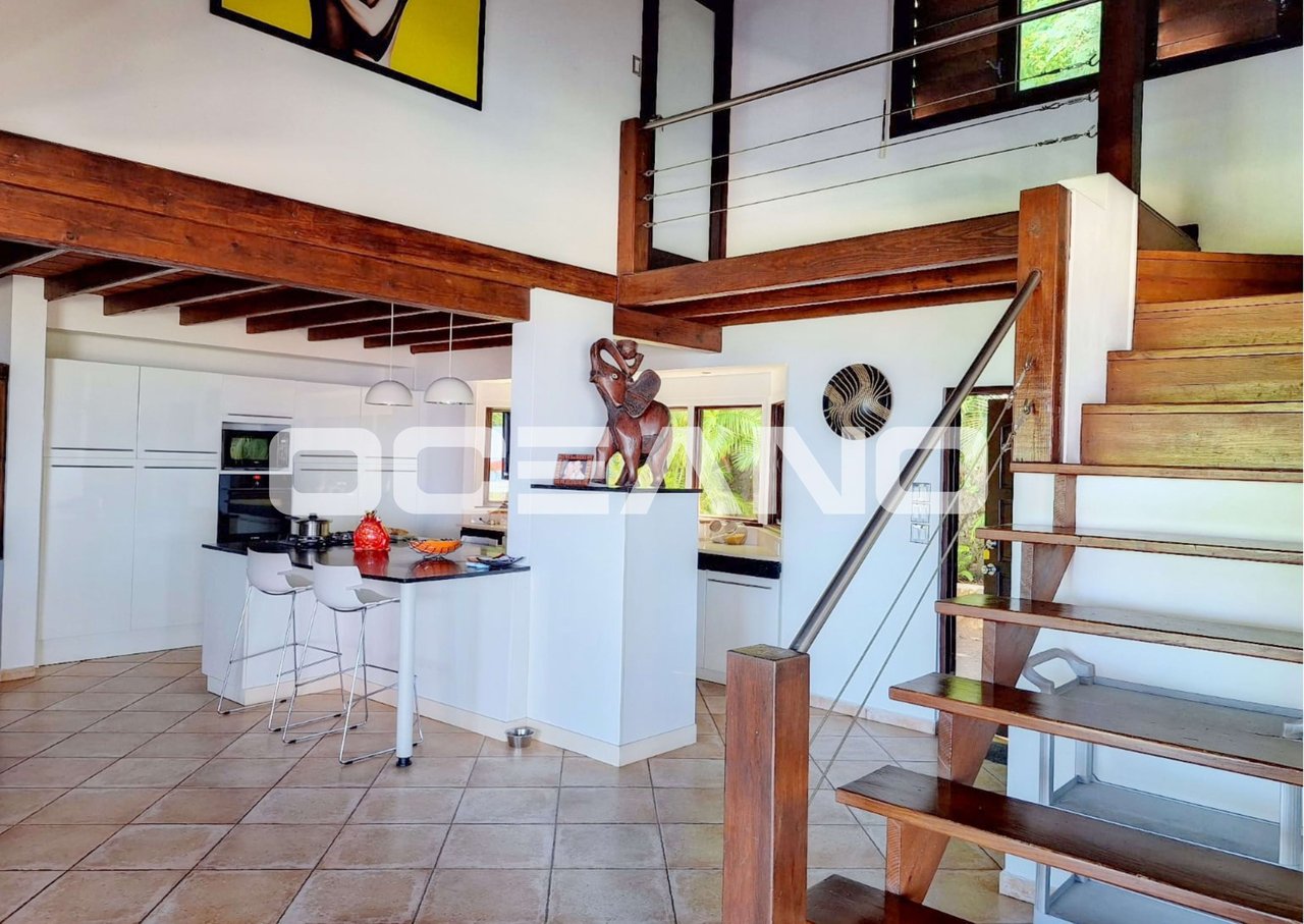 Villa 5 bedrooms with exceptional panoramic view + studio