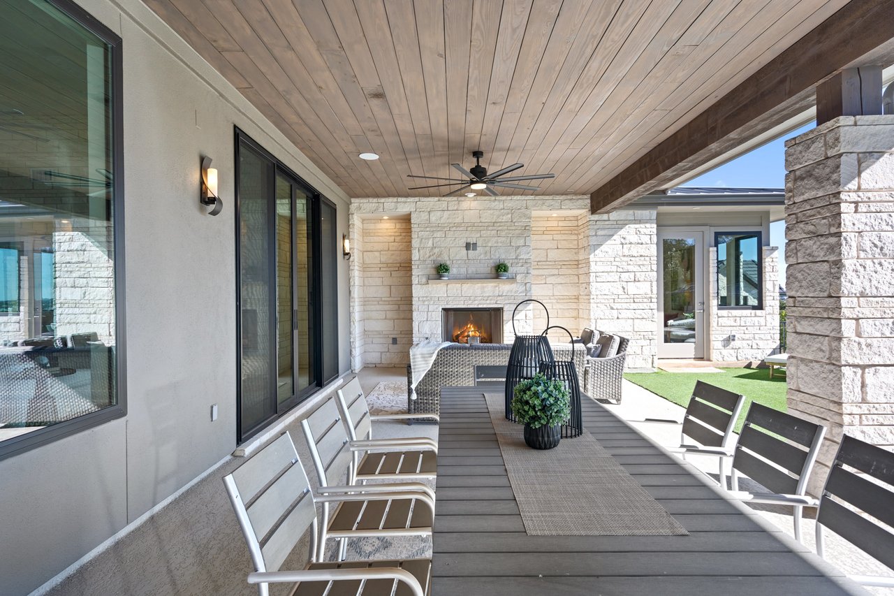 Bee Caves Single Story with Air Conditioned 2nd 2-Car Garage/ADU