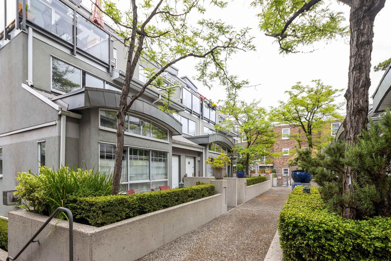 35-1385 W 7th Ave