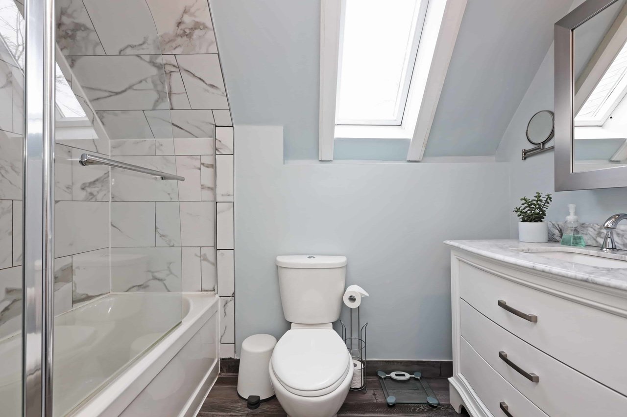 CHARMING DETACHED HOME