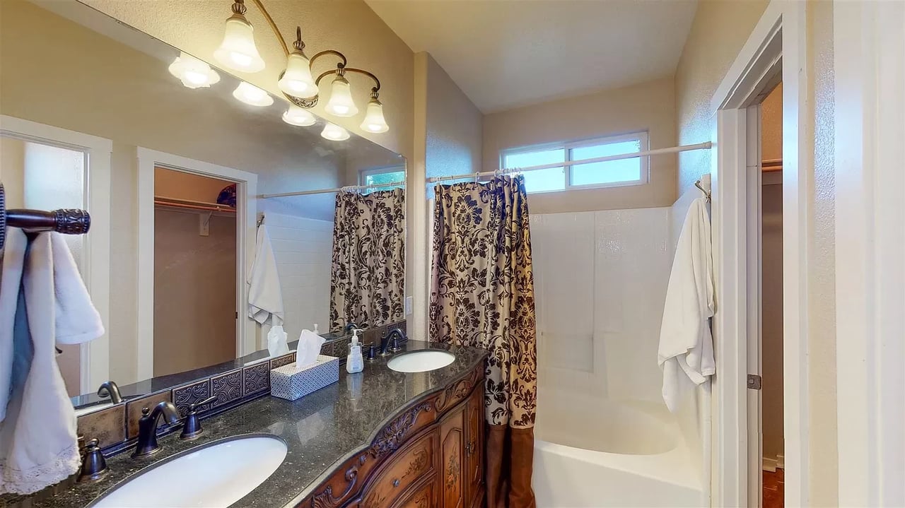 3 Butterfly Bush Ct
