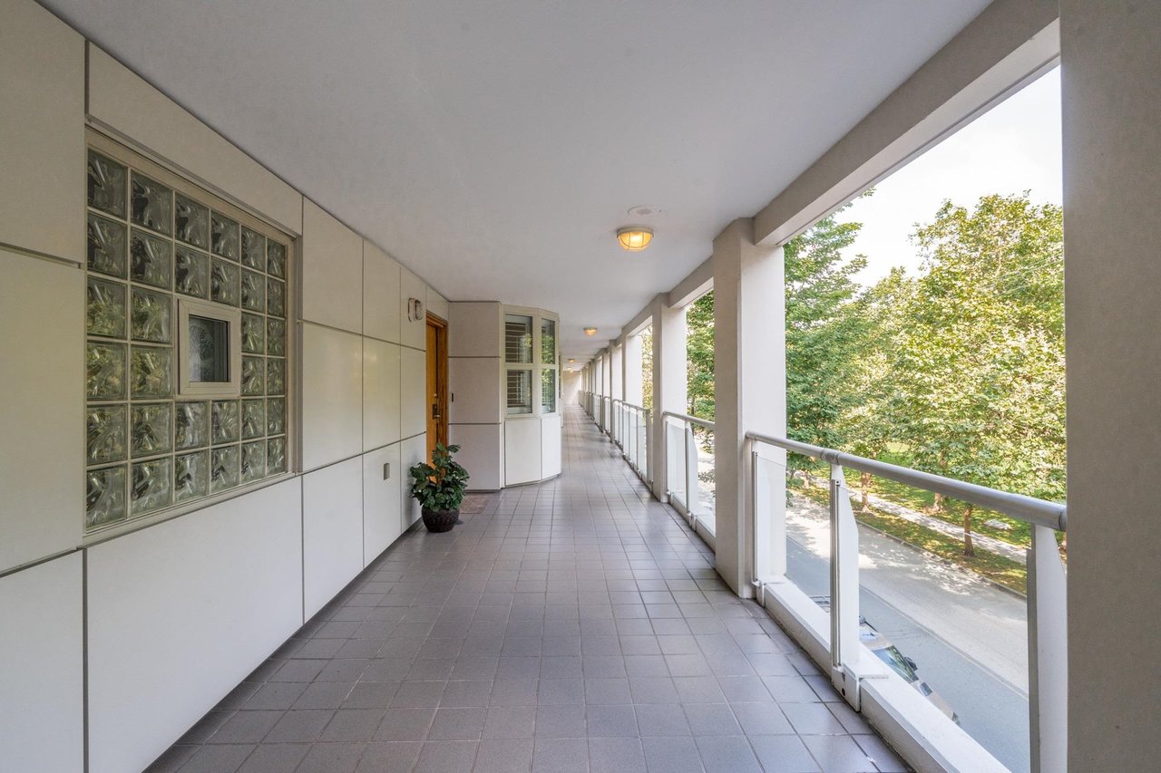 515-888 Beach Ave