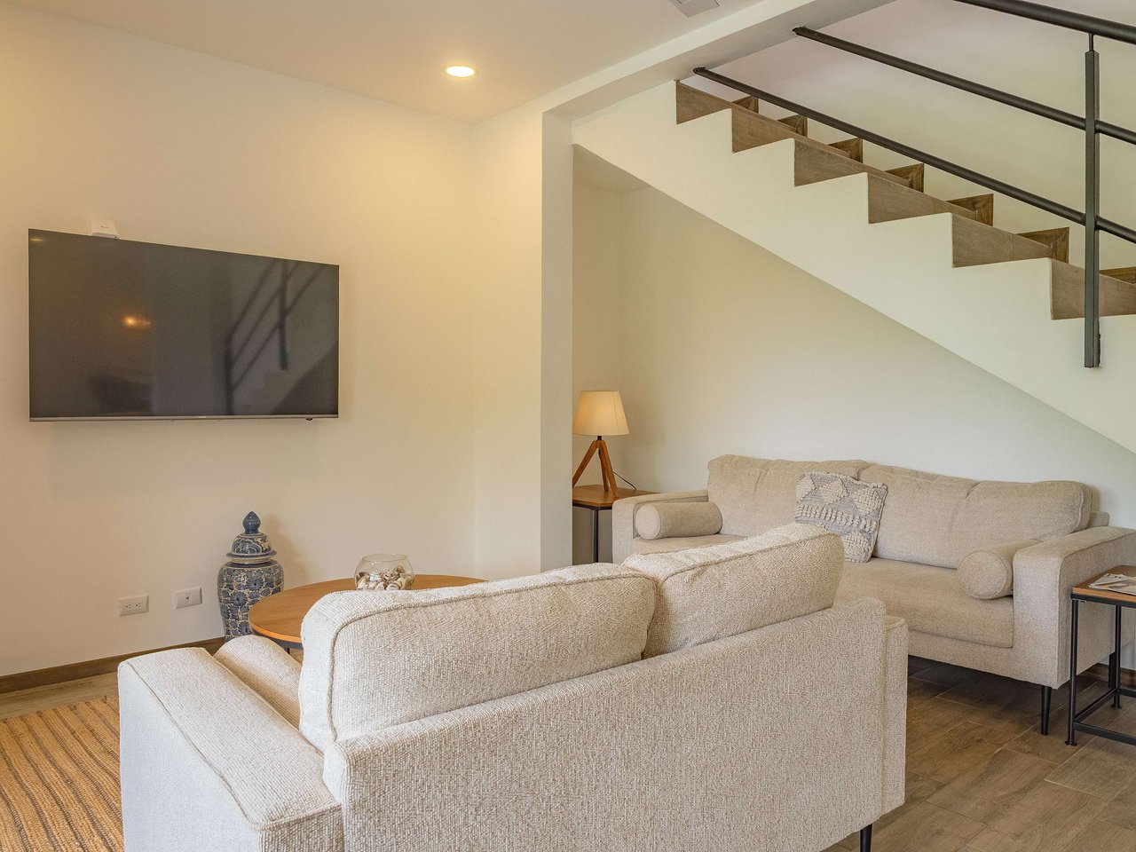 A 3-bedroom home – literally bordering Marino Ballena National Park – but mere steps away from cafes, restaurants, and amenities of the tourist mecca Uvita!