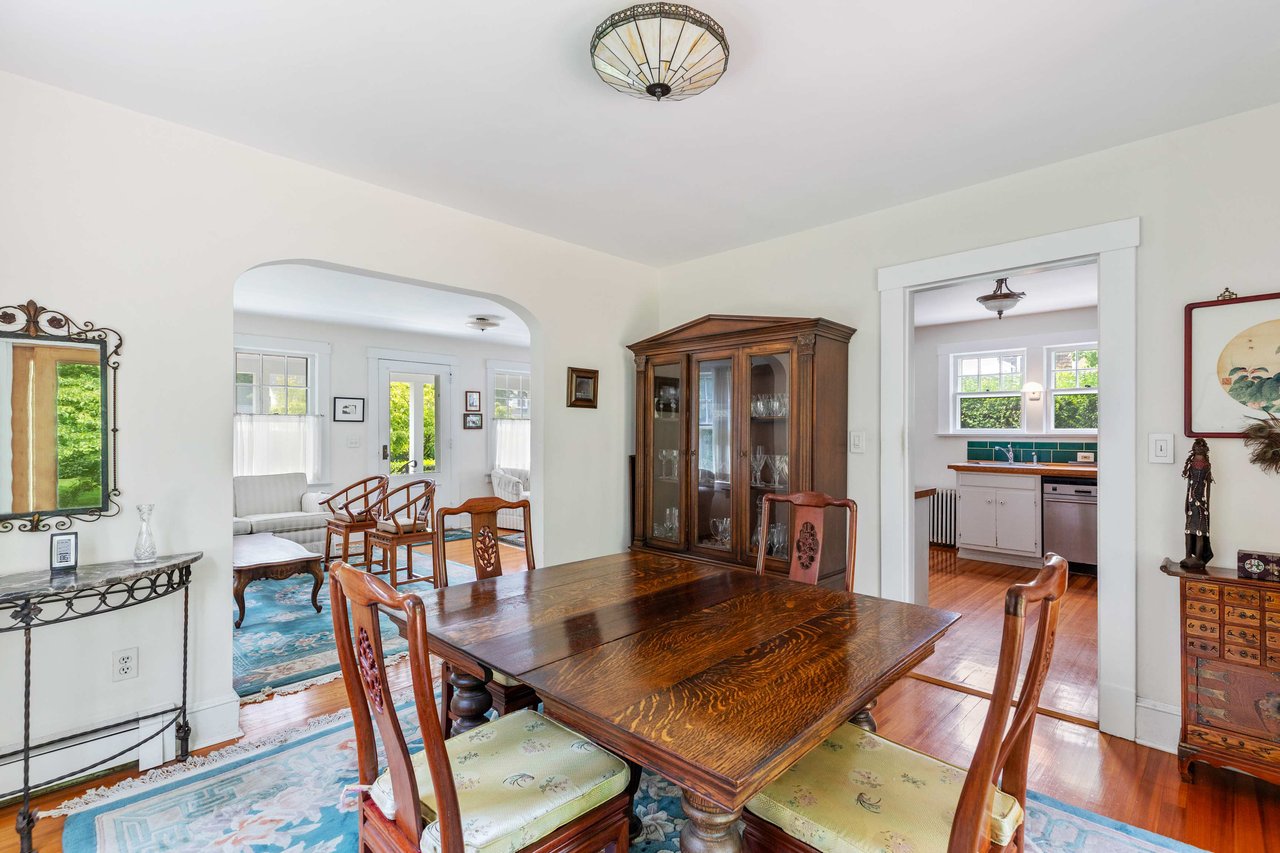 QUINTESSENTIAL BELLPORT HOME