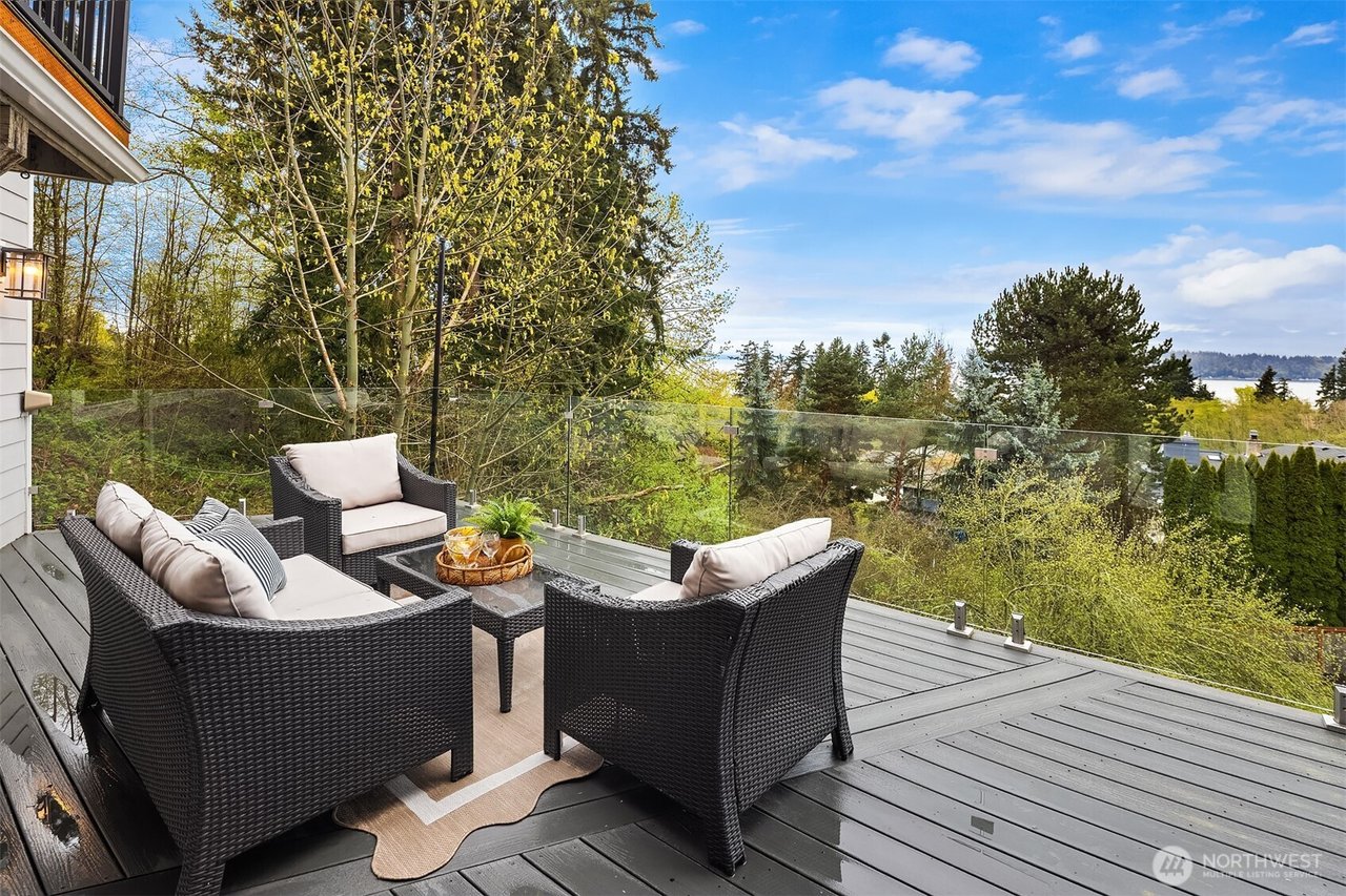 10612 MacArthur Lane, Mukilteo