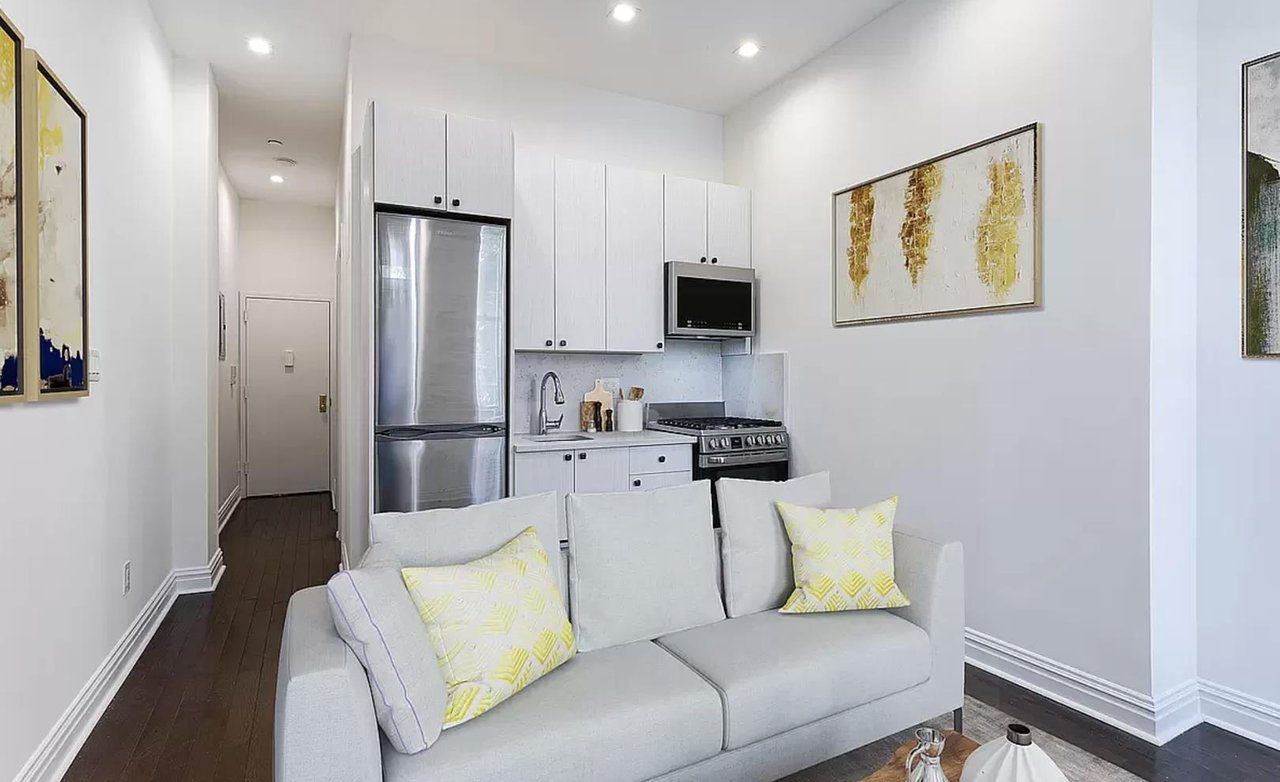 31 Saint Marks Place, Apt 6