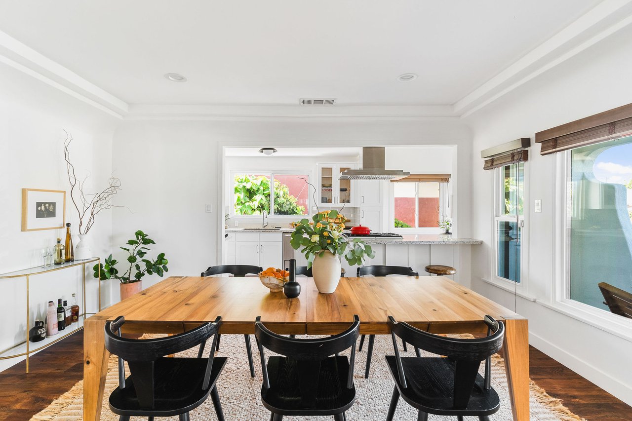 2112 S Mansfield Ave, Mid Los Angeles