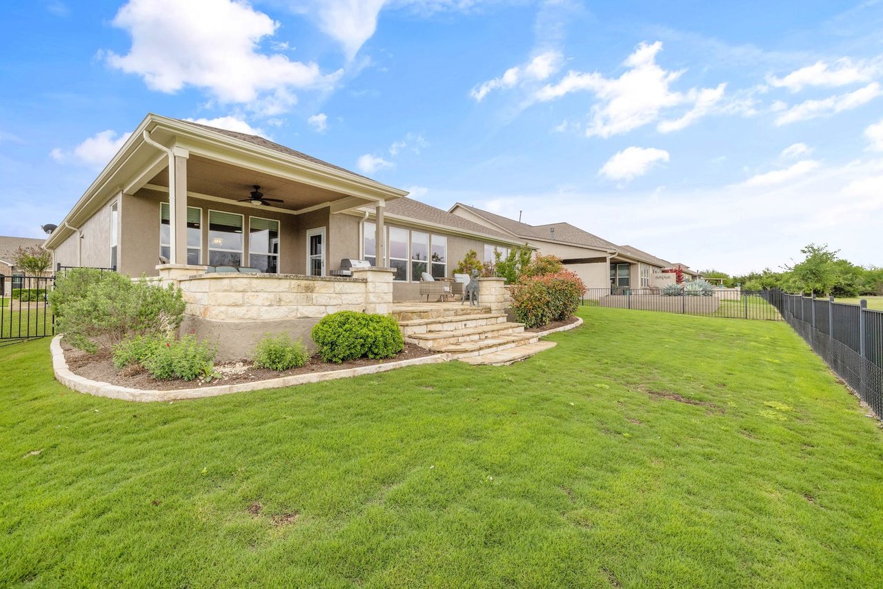 424 Star Mountain Ln, Georgetown, TX 78633