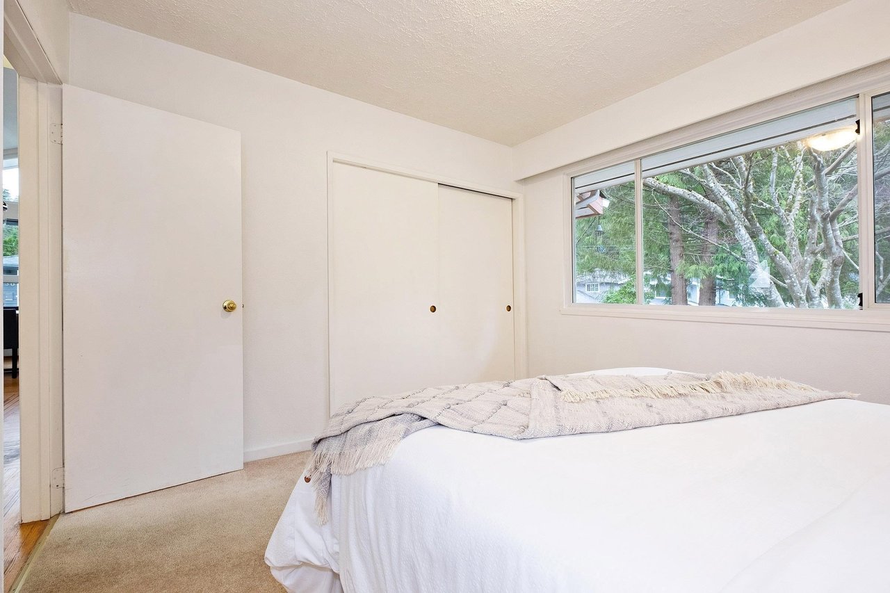 22 Glenmore Dr