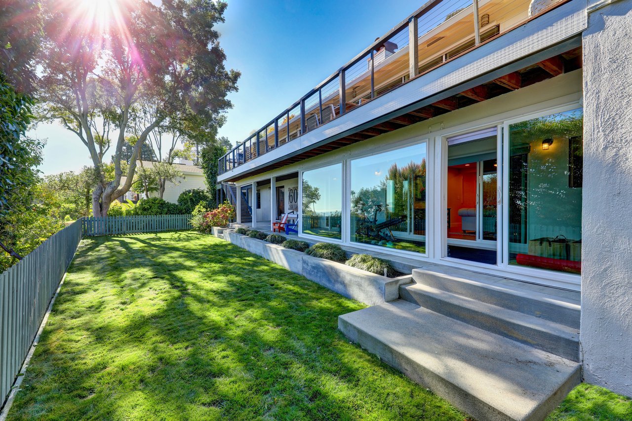 Newly Remodeled Home with Bay Views 