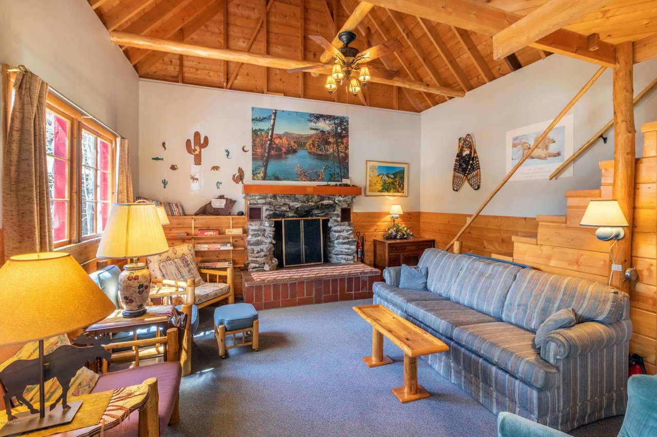 237 Lions Gate 