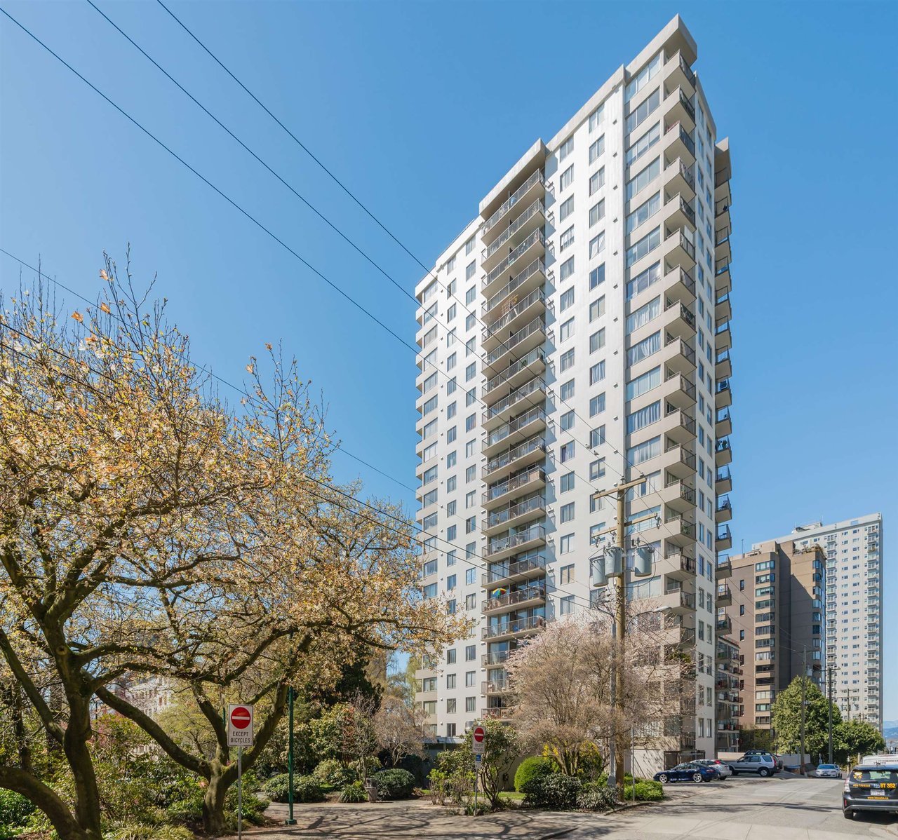1208-1251 Cardero St