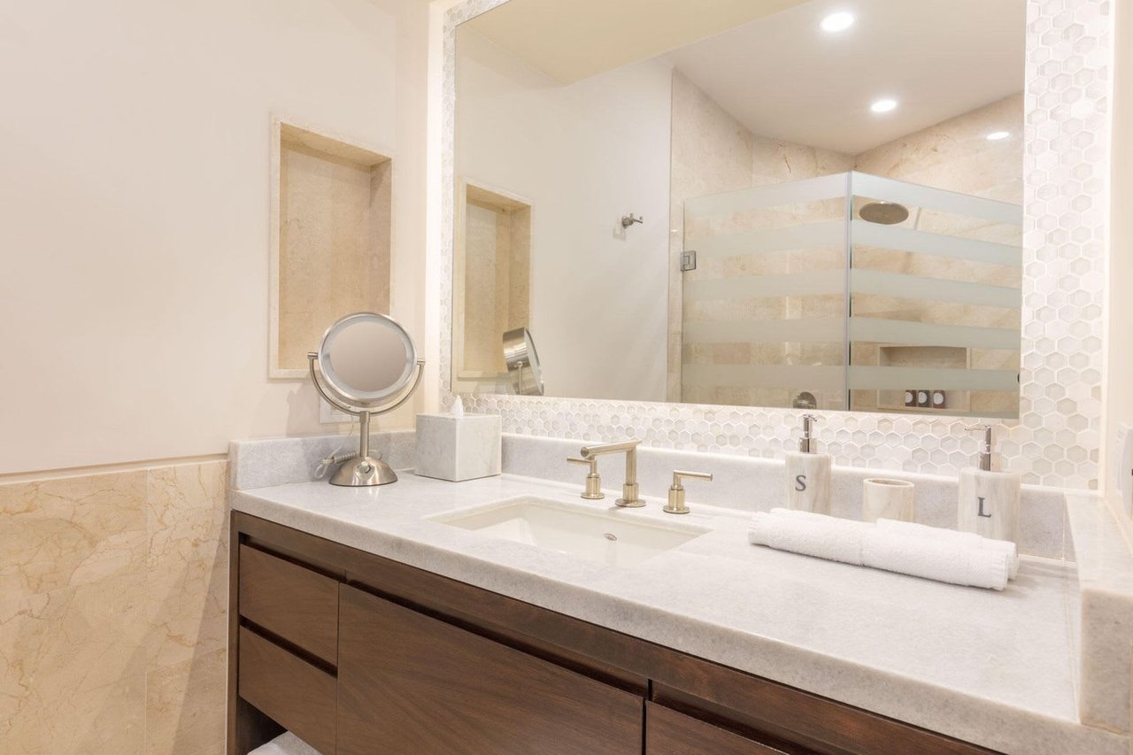 Ocean Club Residence Unit 205