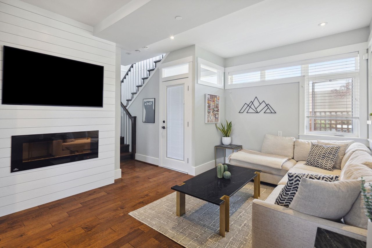 617 Mahon Avenue, North Vancouver