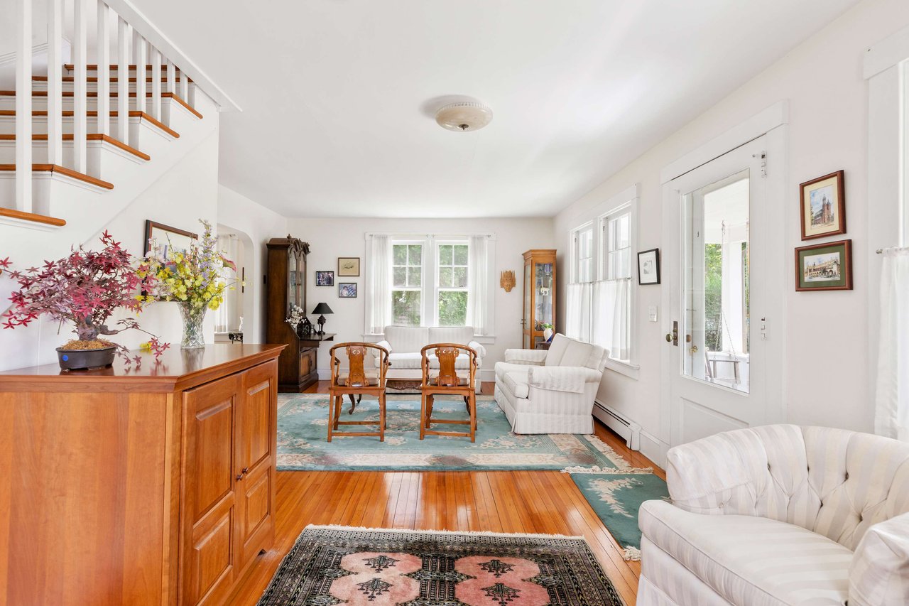 QUINTESSENTIAL BELLPORT HOME