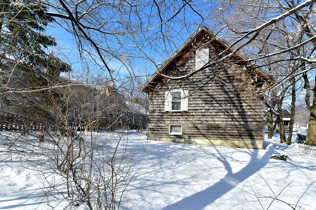 4285 Northern Rd | Deephaven