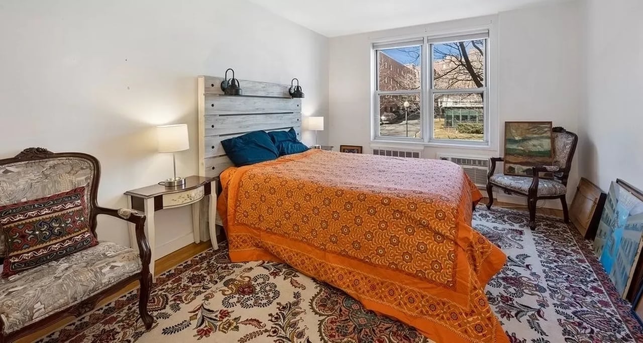 2736 Independence Avenue #2F