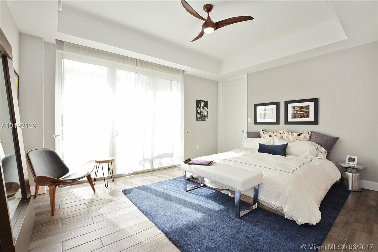 1200 Hillsboro Mile, #1206