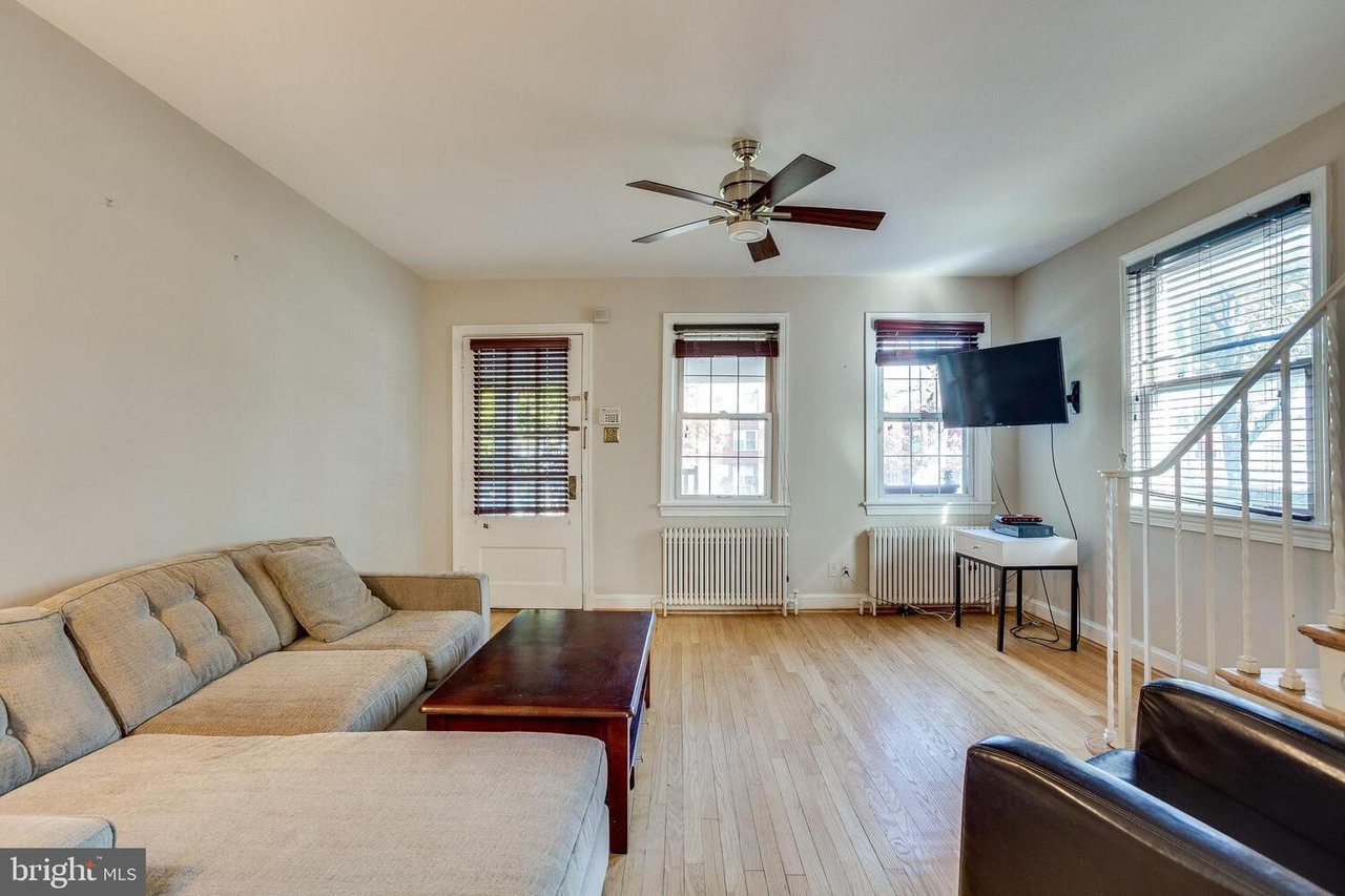 434 Longfellow St NW