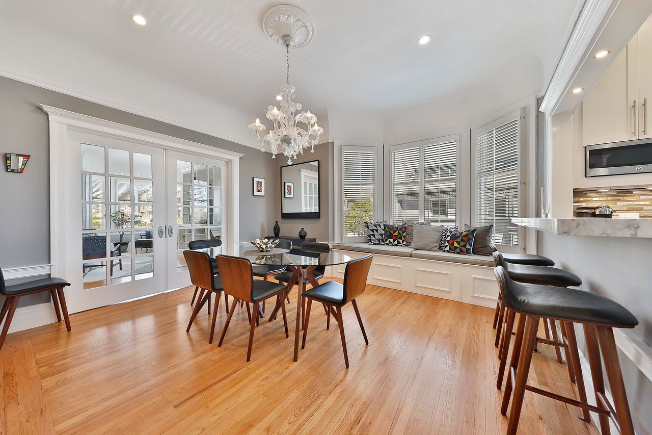 Stunning Top Floor Edwardian Style Condo