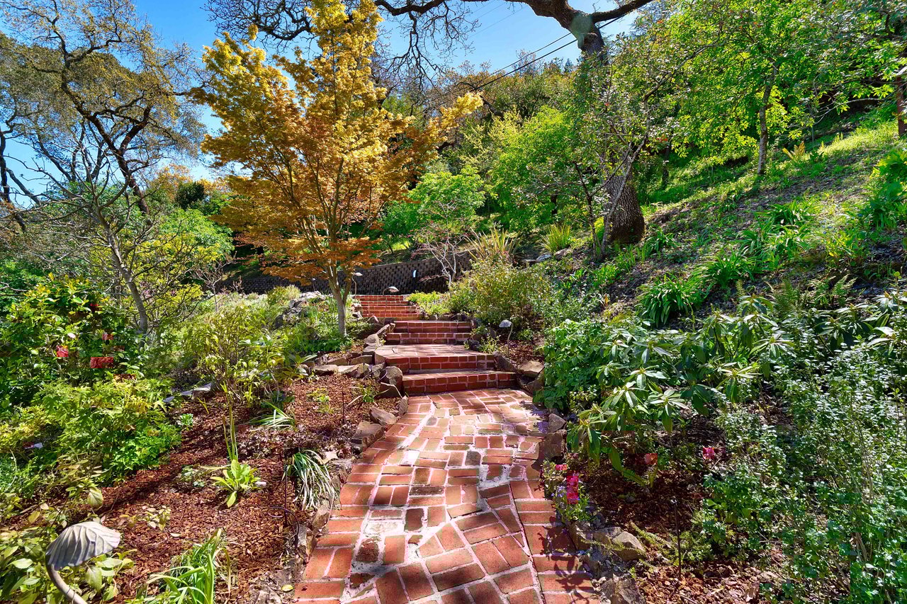 880 Bolinas Road, Fairfax