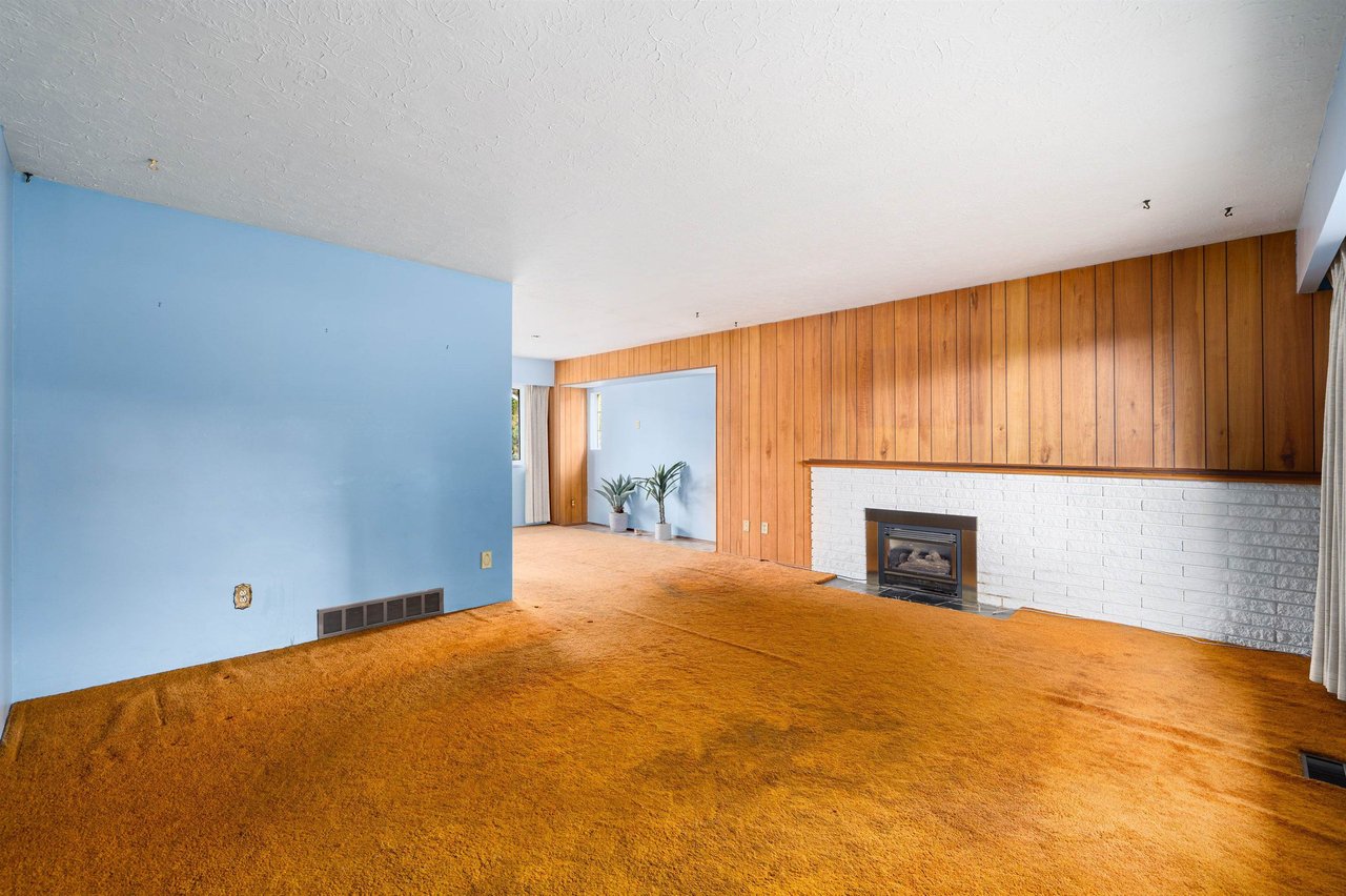 2915 Astor Dr