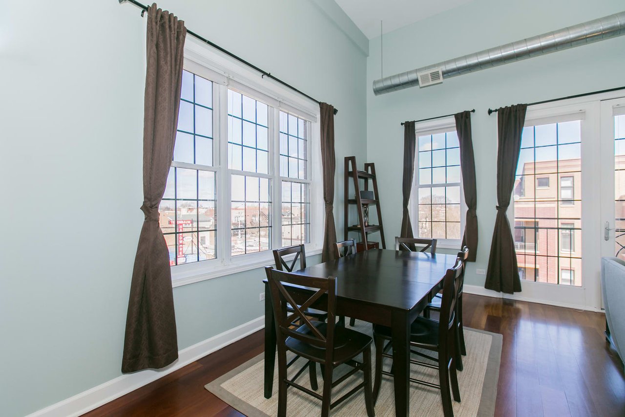 1125 W Belmont Ave, #4
