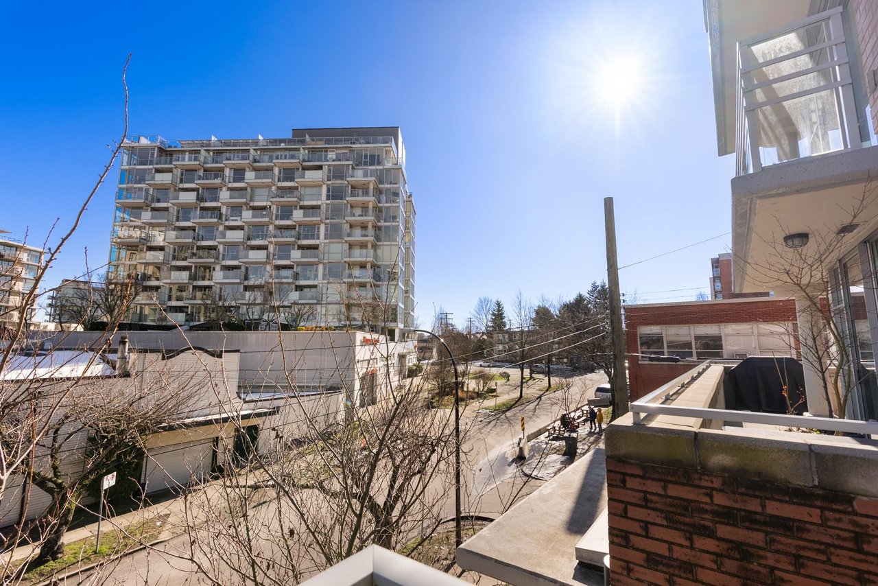 313-298 E 11th Avenue, Vancouver