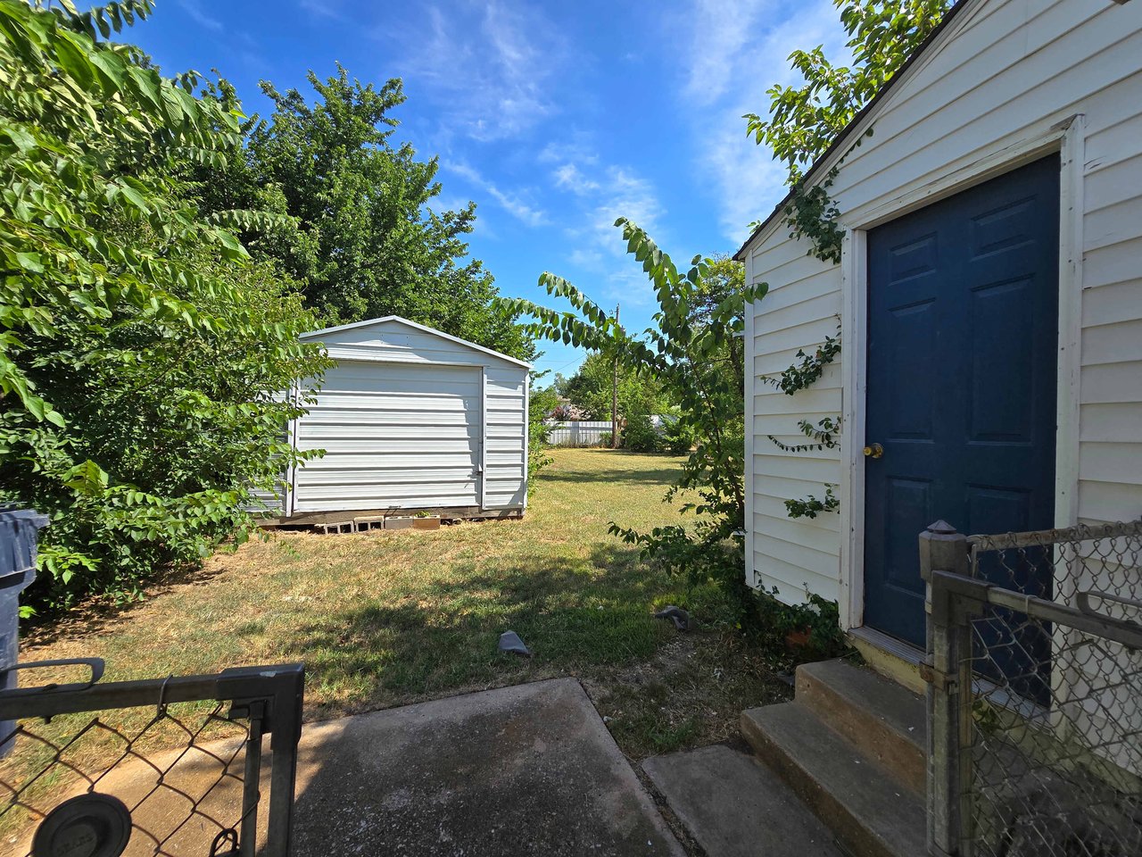 1229 SW 38th St
