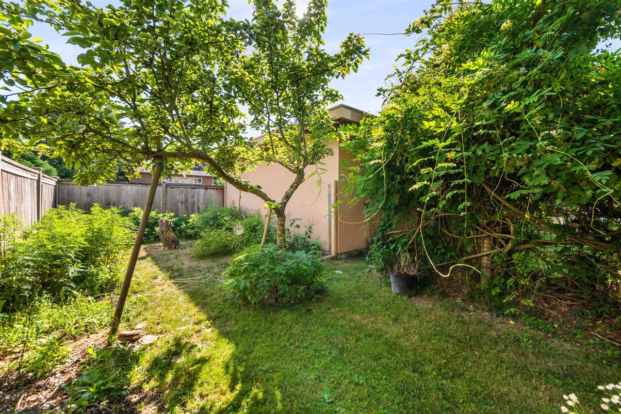 6160 Azure Rd