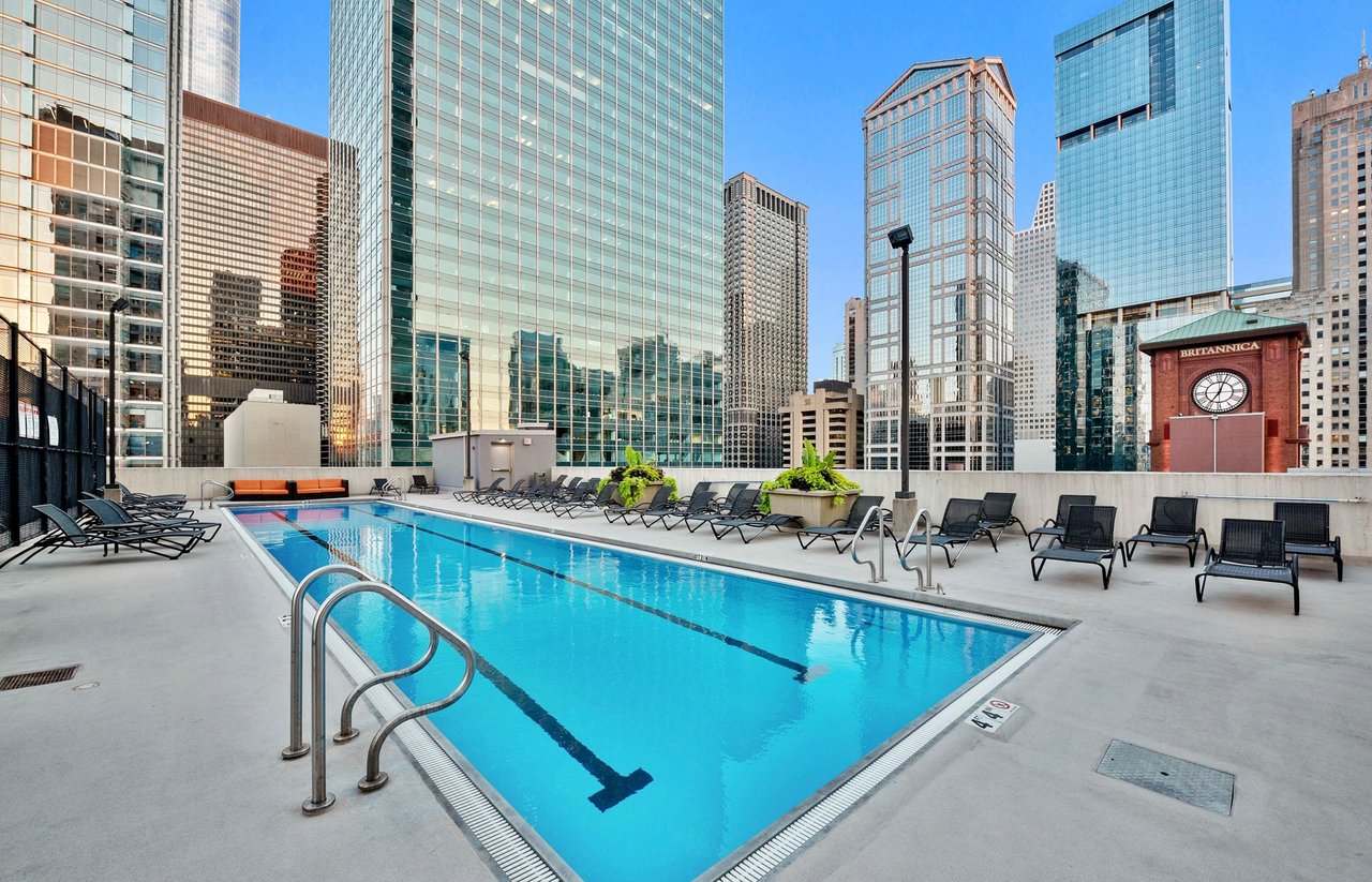 345 N LaSalle Pool View