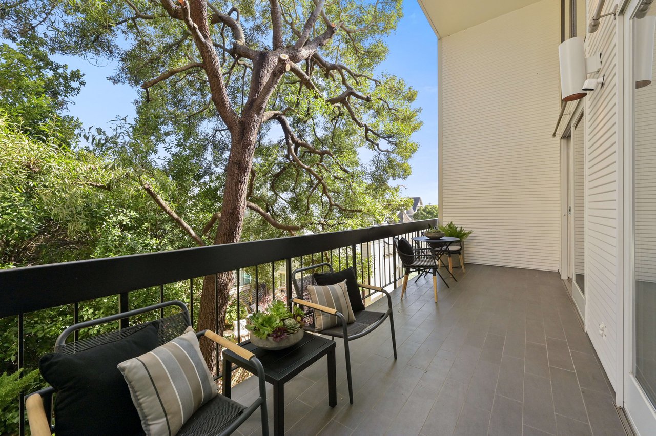 Stylish Duplex Penthouse Steps to Alta Plaza