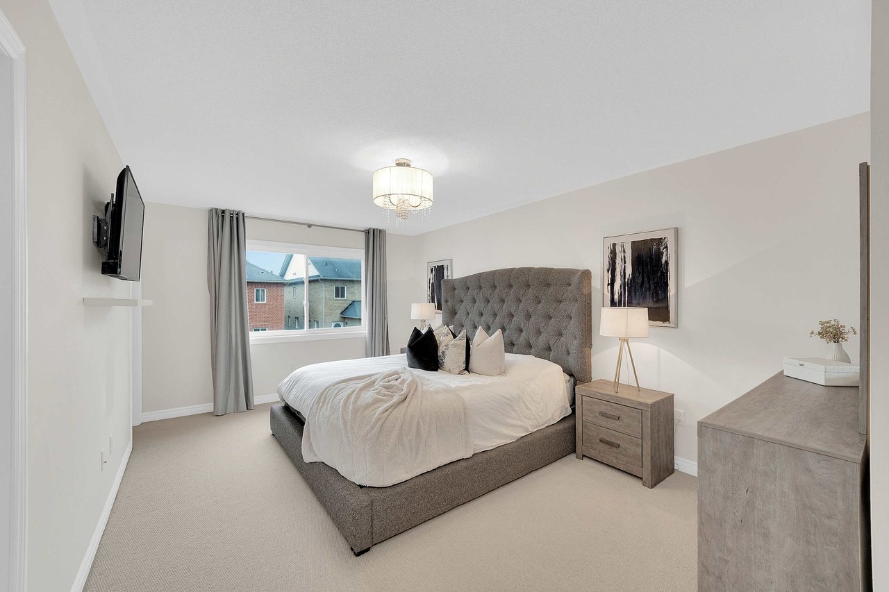 127 Four Seasons Cres, Newmarket Ontario
