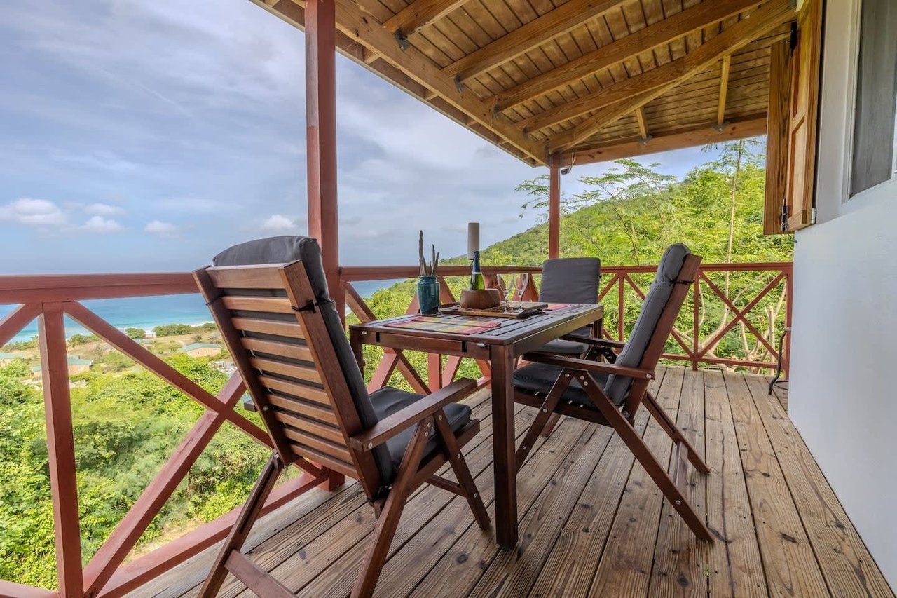 881 Ocean View Cottage at Lambert Bay