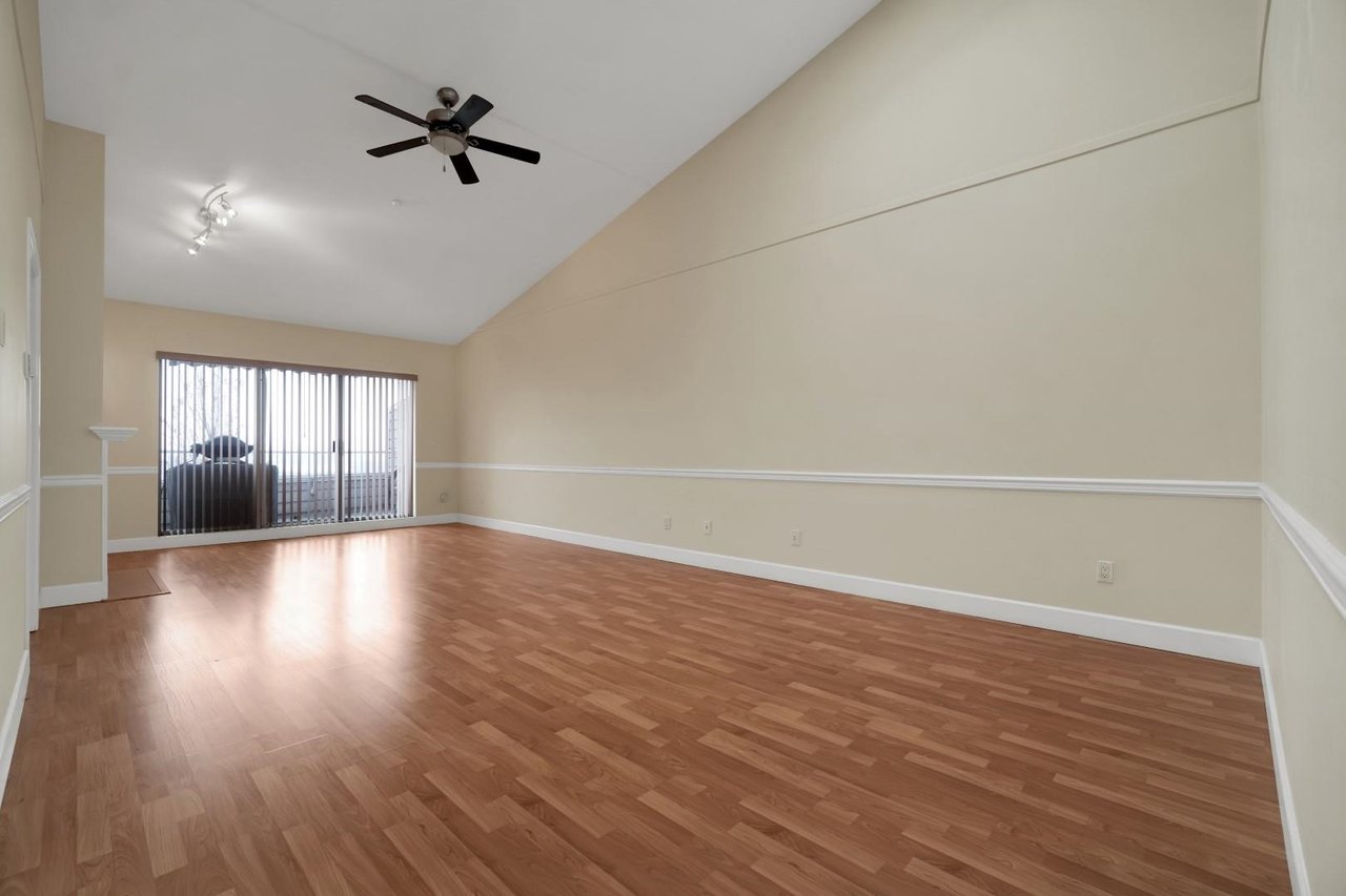 18-323 Governors Ct