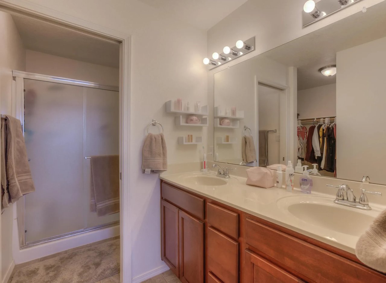 5008 Sala De Tomas Dr NW