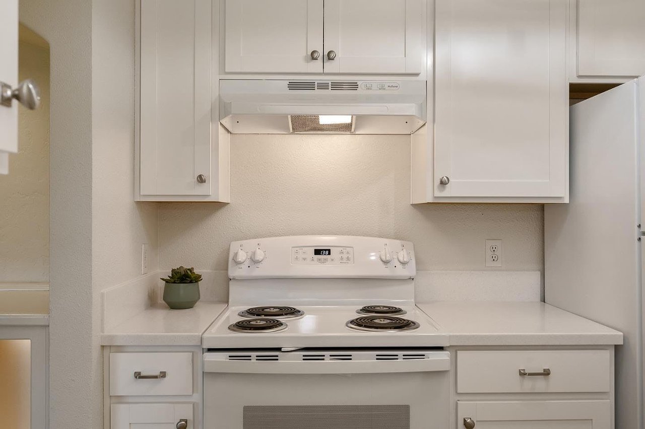 515 Ramona Ct APT 11