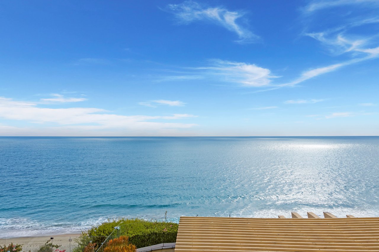 Bluff Front Ocean View Estate