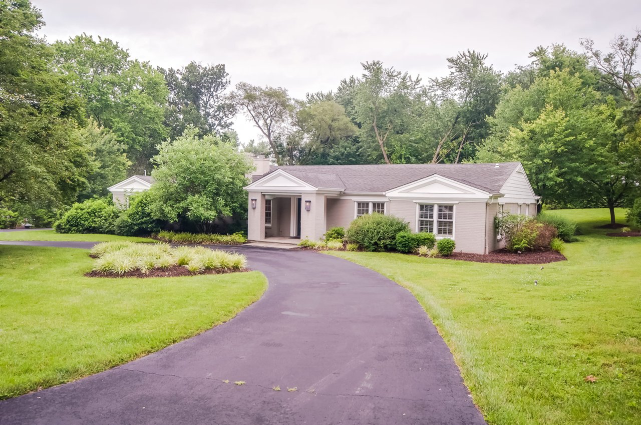 Sophisticated Ladue Ranch With Pool and Carriage House