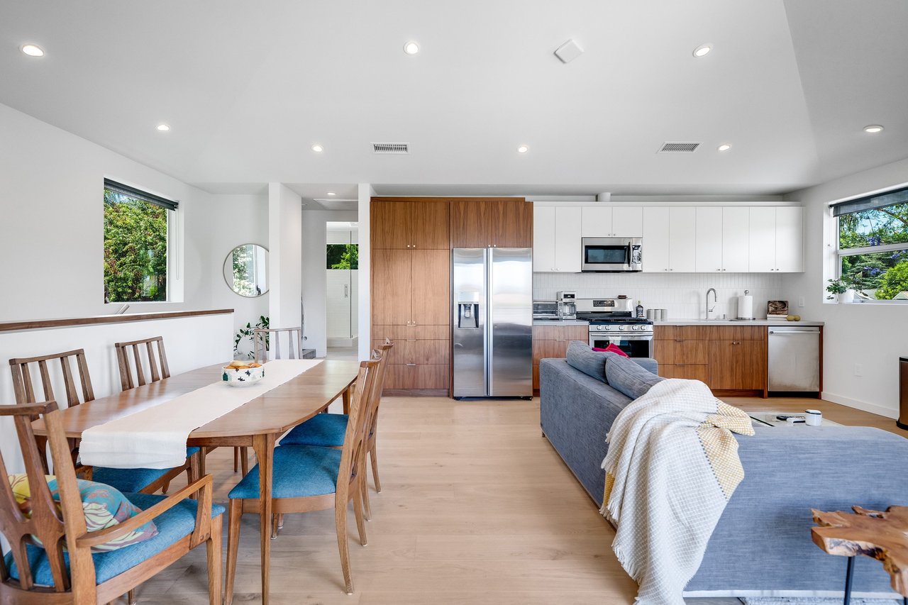 Studio City Modern 1 Bedroom + Office Loft