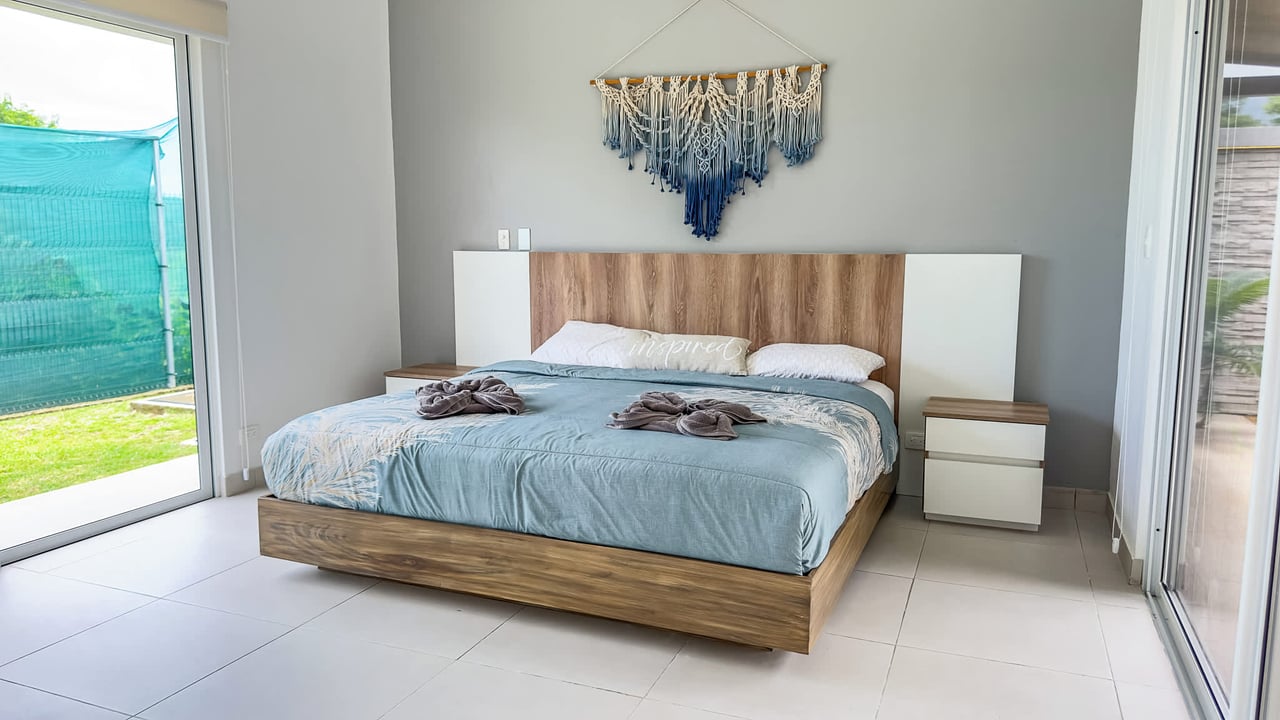 Uvita Paradise Brand New 3 Bedroom, 2.5 Bathroom Modern Home