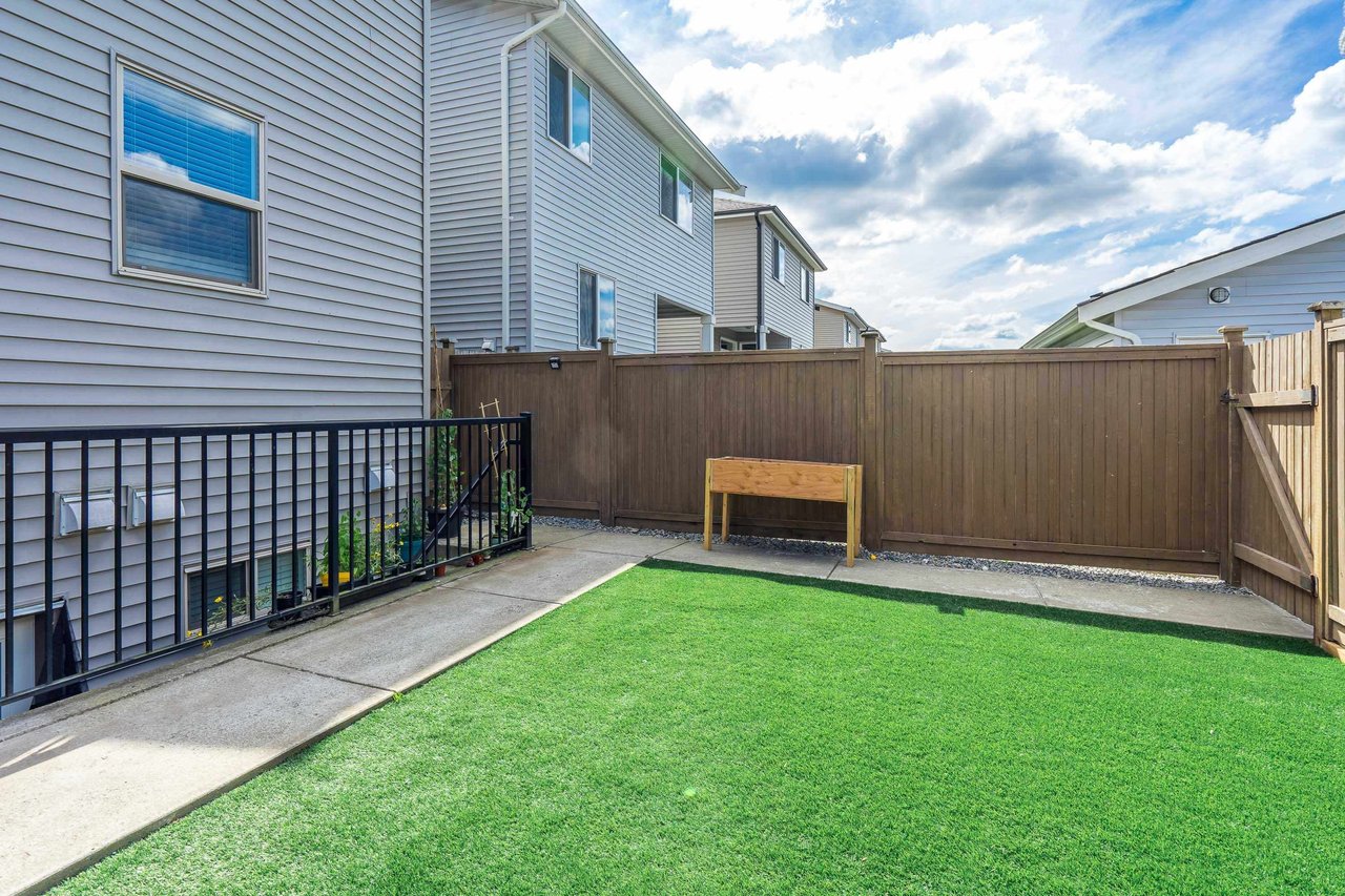 27075 35a Ave
