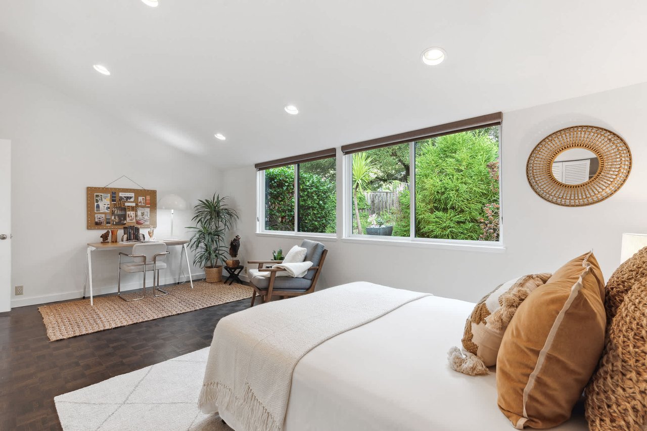 10 Northgate Ave