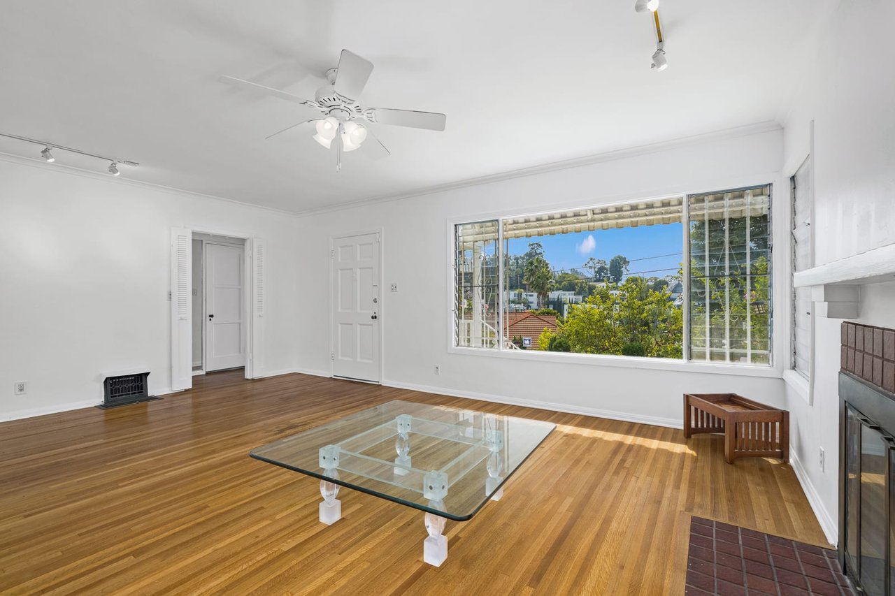 2590 Lake View Ave, Silverlake