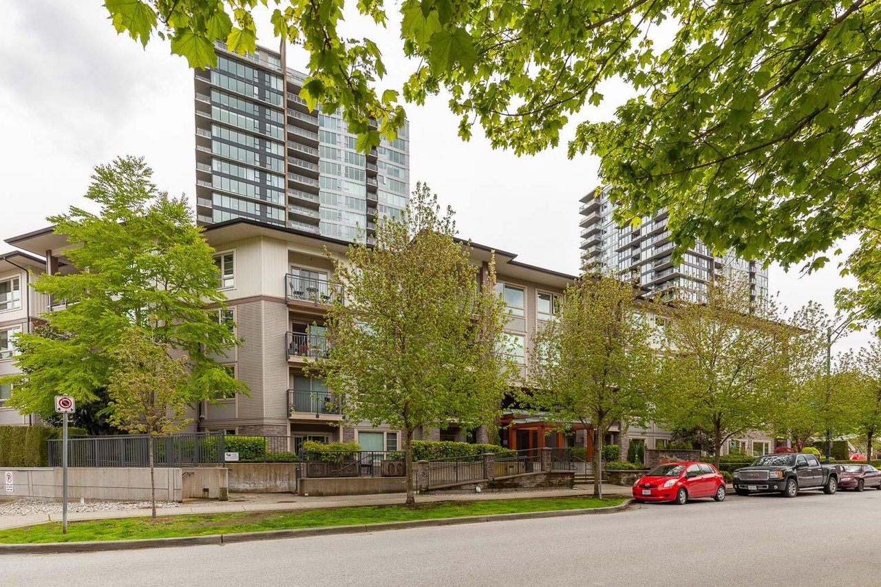 301-701 Klahanie Drive, Port Moody