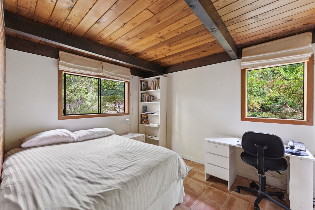 155 Highview Pl