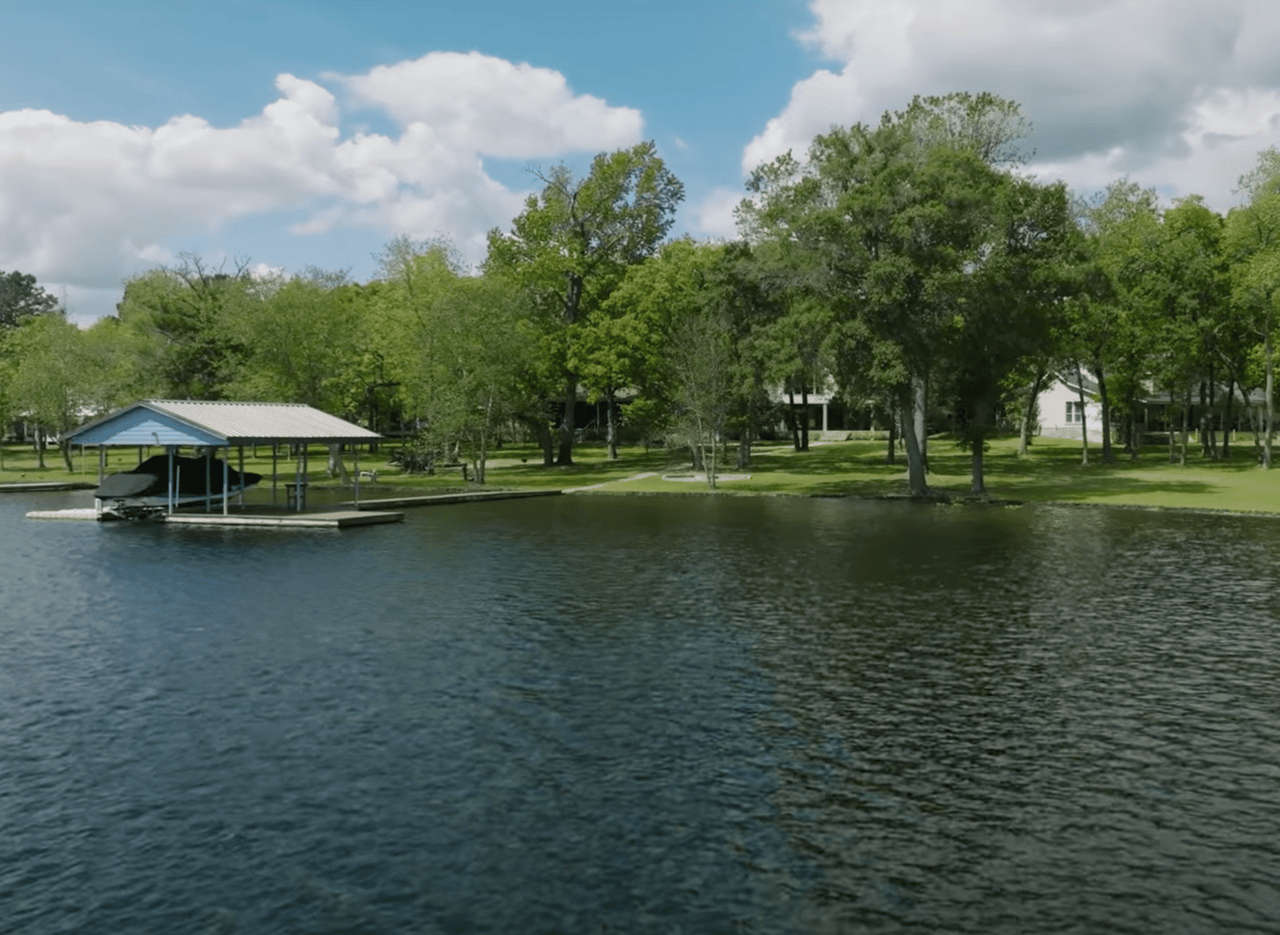 Lake Athens Home Tour 